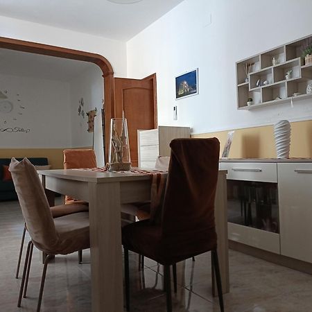 Casa Vacanze Campi Salentina Zewnętrze zdjęcie