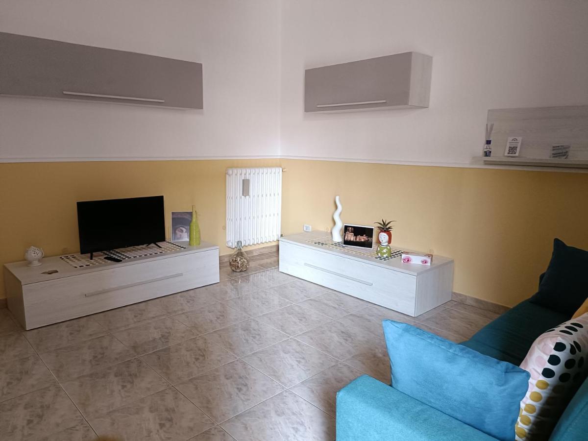 Casa Vacanze Campi Salentina Zewnętrze zdjęcie